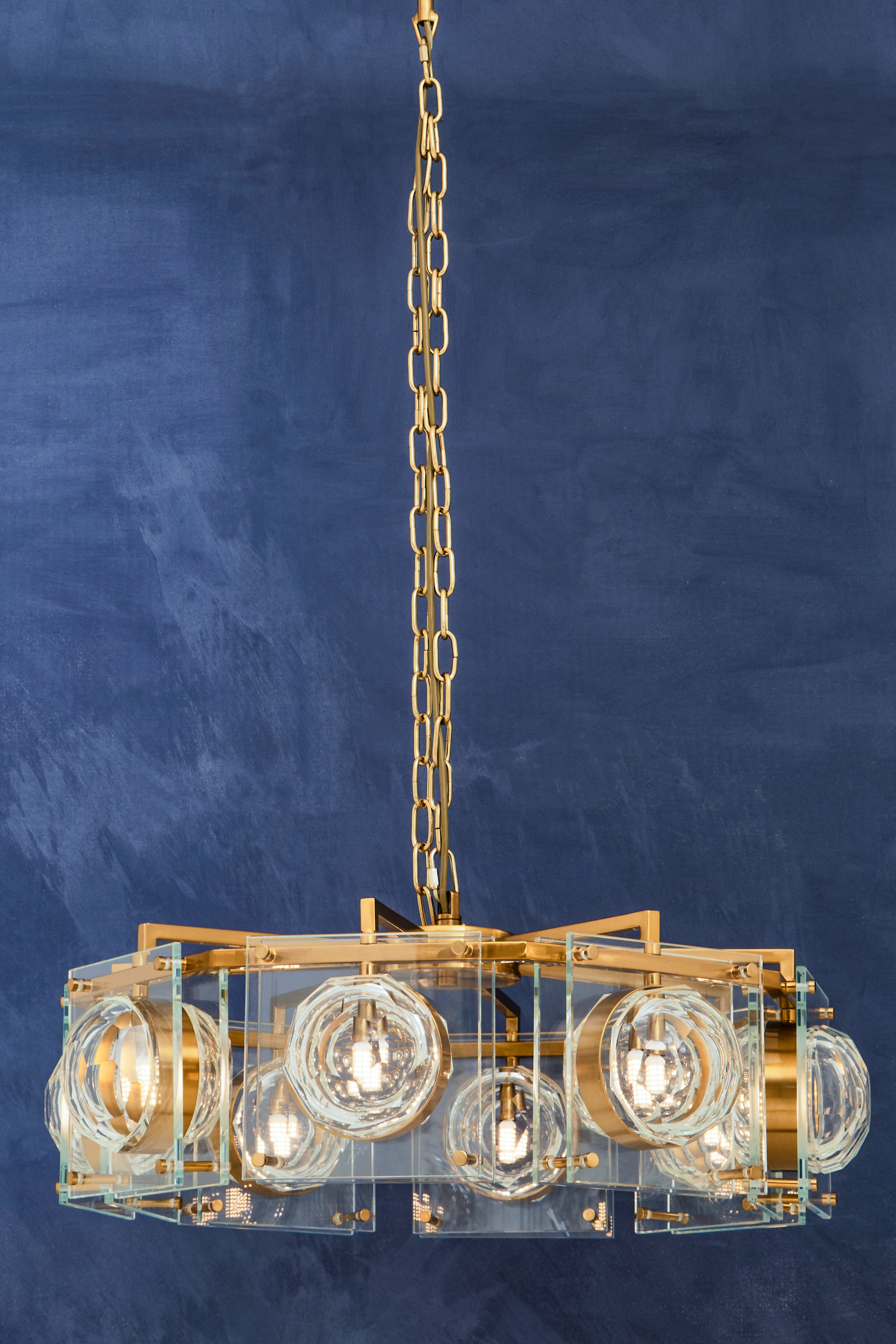 Candace Townhouse 8 Bulb Pendant Light